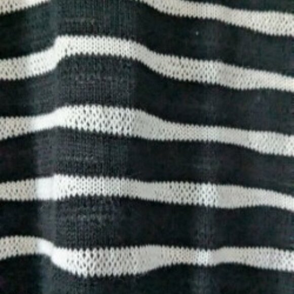 IZ Byer black and white striped sweater - Picture 6 of 7
